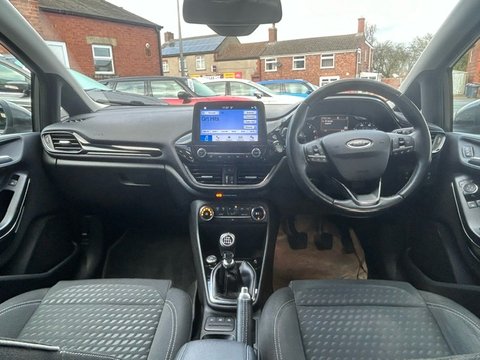 Ford Fiesta TITANIUM 10