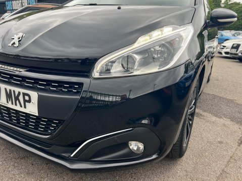Peugeot 208 1.2 PureTech Black Edition Euro 6 3dr 11