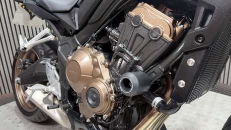 Honda CB650R 2020 NEO SPORT CAFE 9K MODERN CLASSIC 650CC 46