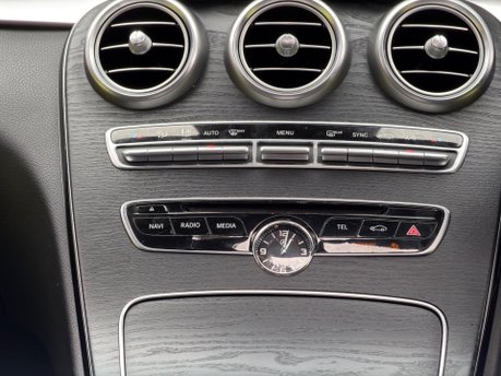Mercedes-Benz C Class C 220 D AMG LINE PREMIUM 15