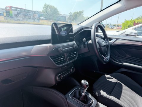 Ford Focus 1.0 TITANIUM 10