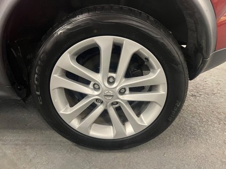 Nissan Juke 1.6 Acenta Premium Euro 5 (s/s) 5dr 21