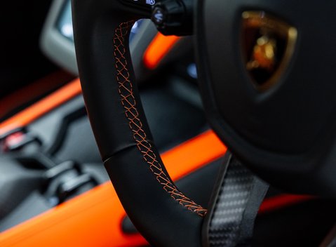 Lamborghini Revuelto 14