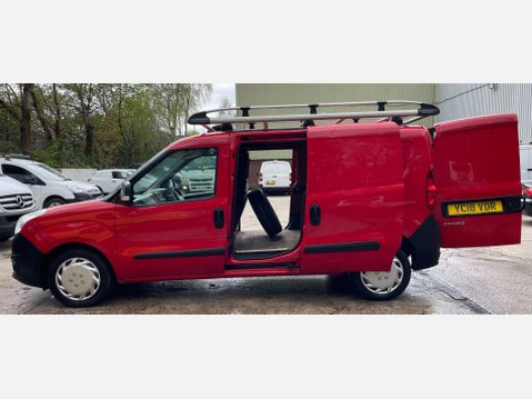 Vauxhall Combo 1.6 Turbo D 2000 Edition Panel Van 4dr Diesel Manual L1 H1 Euro 6 (75 ps) 21