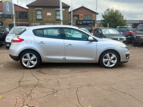 Renault Megane 1.6 16V Dynamique TomTom Hatchback 5dr Petrol Manual Euro 5 (110 ps) 9