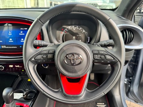 Toyota Aygo X VVT-I UNDERCOVER 28
