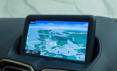 Aston Martin V8 Vantage ROADSTER 23