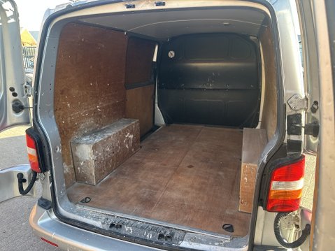 Volkswagen Transporter T5 T30 SPORTLINE SWB 174 BHP 05-1 PREVIOUS OWNER 15