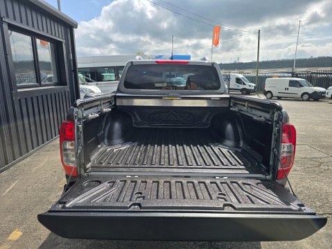 Nissan Navara DCI TEKNA SHR DCB 6