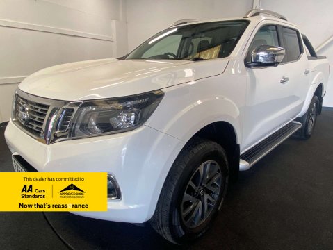 Nissan Navara 2.3 Navara Tekna dCi Auto 4WD 5dr 1