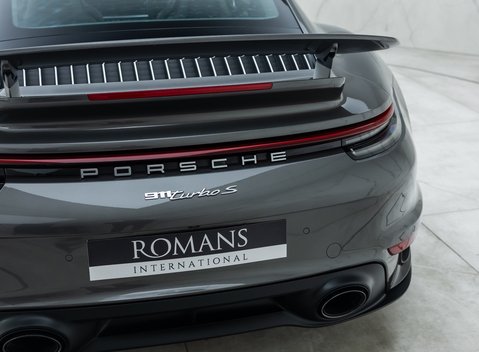 Porsche 911 Turbo S (992) 32