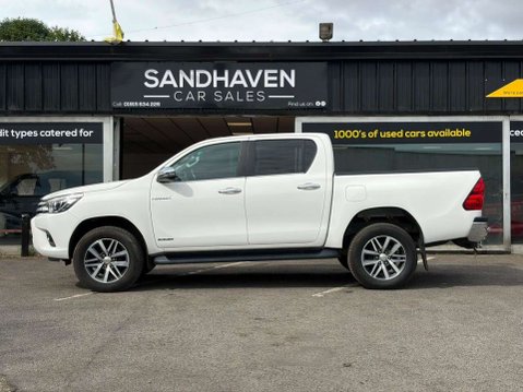 Toyota Hilux 2.4 D-4D Invincible Pickup Double Cab 4dr Diesel Auto 4WD Euro 6 (s/s) (TSS 13