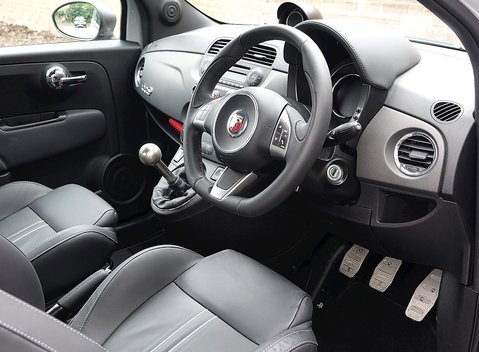 Abarth 595 C Competizione 11