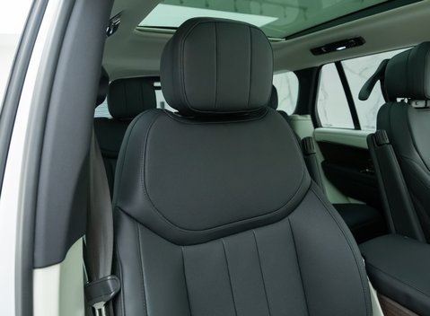 Land Rover Range Rover P440e SE 12