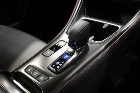 Lexus LBX 1.5 LBX Premium + CVT 5dr 18