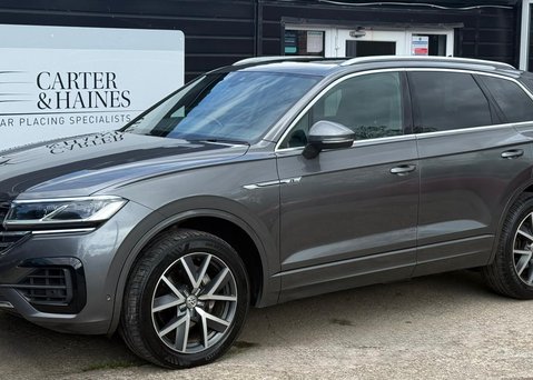 Volkswagen Touareg 3.0 TDI V6 R-Line SUV 5dr Diesel Tiptronic 4Motion Euro 6 (s/s) (286 ps) 2