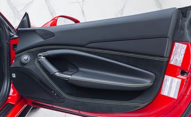 Ferrari F8 Spider 35