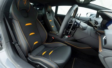 Lamborghini Huracan LP640-4 EVO 9