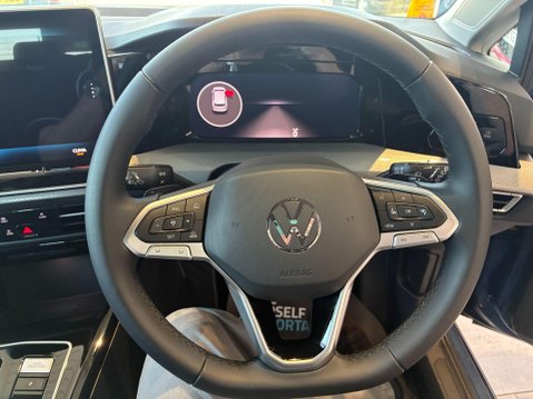 Volkswagen Golf 1.5 eTSI MHEV Style DSG Euro 6 (s/s) 5dr 28