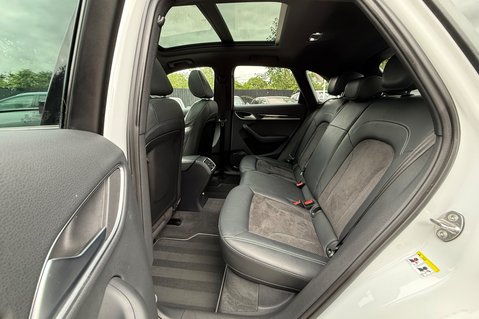 Audi Q3 TDI QUATTRO BLACK EDITION - PAN ROOF - 20 INCH ALLOYS 22