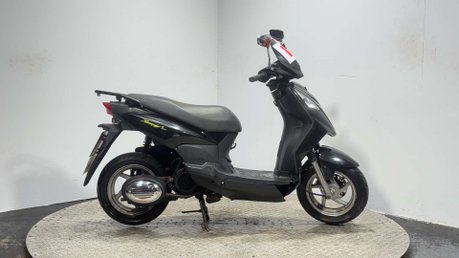 SYM Symply 125 AV12W Scooter Petrol Automatic (8 ps) 1
