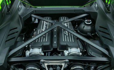 Lamborghini Huracan TECNICA 41