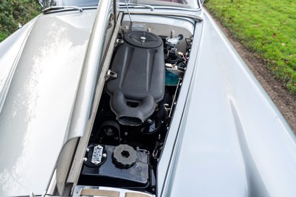 Bentley S2 Continental Drophead 36