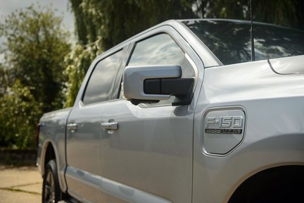 Ford Lightning Lariat Electric 10
