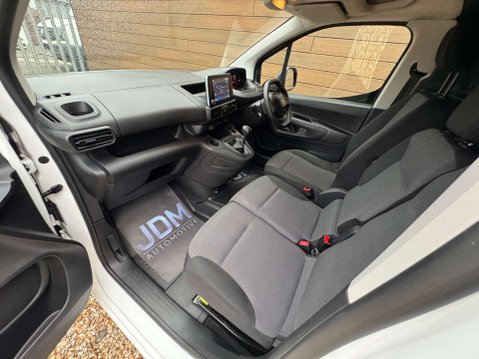 Peugeot Partner 1.5 Partner Professional Premium Blue HDi 35