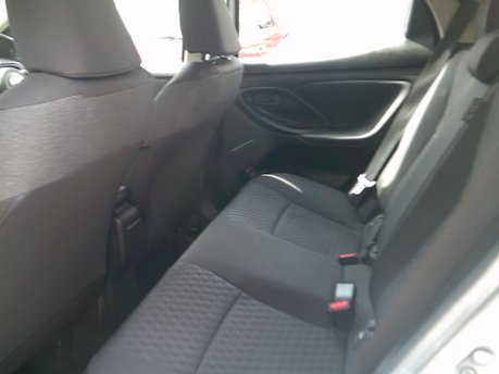 Toyota Yaris ICON FHEV ONLY 17,000 MILES FROM NEW 13