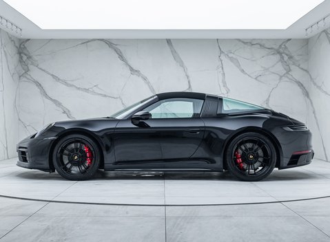 Porsche 911 Targa 4 GTS (992) 13