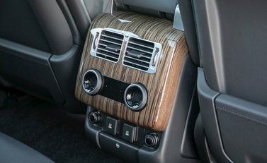 Land Rover Range Rover 4.4 SDV8 Vogue SE 21