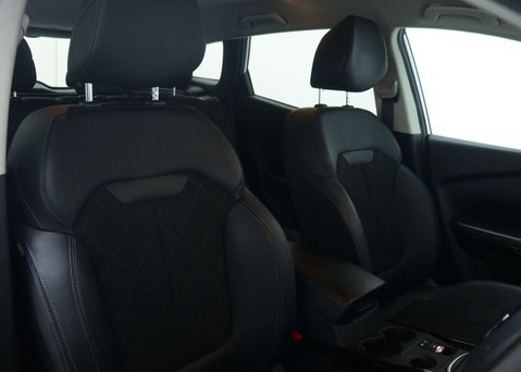 Renault Kadjar 1.3 TCe Iconic SUV 5dr Petrol EDC Euro 6 (s/s) (140 ps) 44