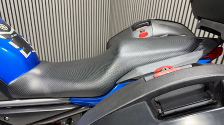 Yamaha XJ6 2011 26K LONG MOT FULL LUGGAGE 600CC COMMUTER BIKE 40