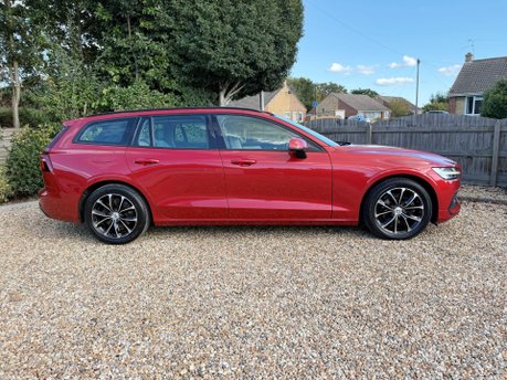 Volvo V60 2.0 D4 Momentum Pro Auto Euro 6 (s/s) 5dr 4