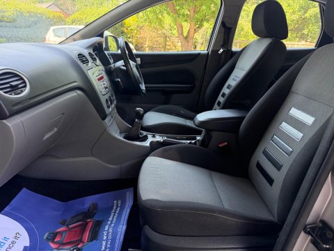 Ford Focus 1.6 TDCi DPF Zetec 5dr 30