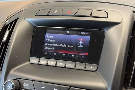 Vauxhall Insignia 2.0 CDTi ecoFLEX Design Hatchback 5dr Diesel Manual Euro 5 (s/s) (140 ps) 12