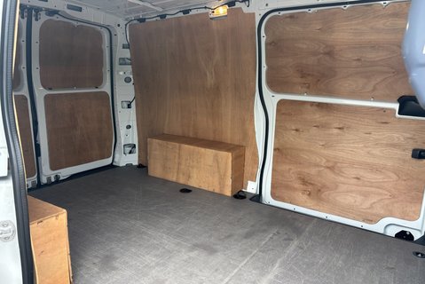 Mercedes-Benz Vito 114 Progressive L2 Panel Van - Air Con / Rear Camera 9