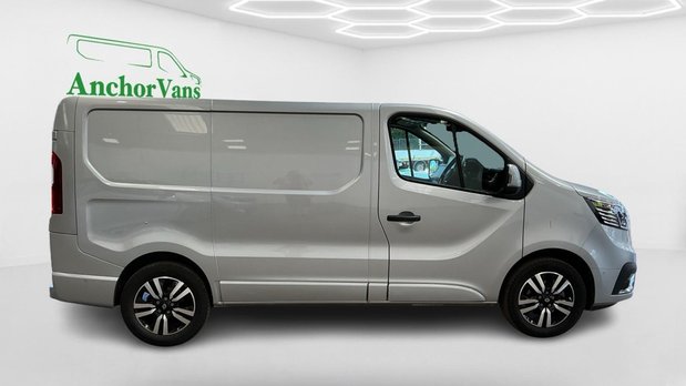 Renault Trafic SWB L1H1 Low Roof Sport LL31 Air Con Alloys Sensors Cam EURO 6 3