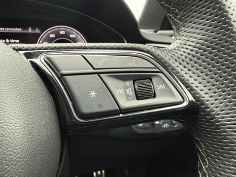 Audi A4 2.0 TFSI 40 Black Edition Estate 5dr Petrol S Tronic Euro 6 (s/s) (204 ps) 34