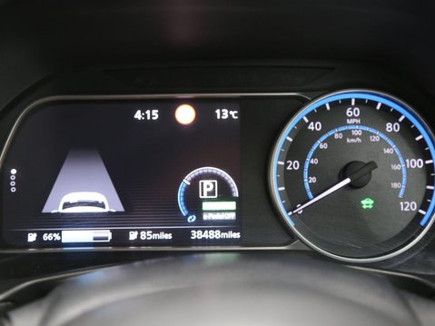 Nissan LEAF 40kWh Tekna Auto 5dr 14