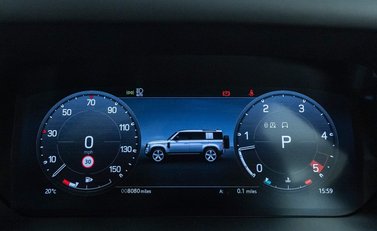 Land Rover Defender 110 D300 X 16