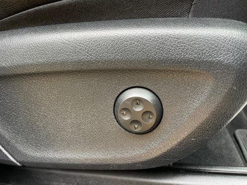 Mercedes-Benz GLE 2.0 GLE300d AMG Line (Premium) SUV 5dr Diesel G-Tronic 4MATIC Euro 6 (s/s) 60