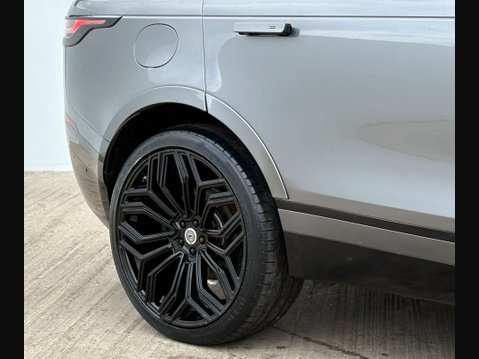 Land Rover Range Rover Velar 2.0 Range Rover Velar R-Dynamic HSE D240 Auto 4WD 5dr 9