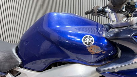 Yamaha FZ 2004 HIGH MILEAGE COMMUTER BIKE / PARTS BIKE 600CC 10