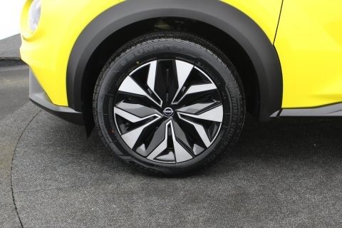 Nissan Juke 5dr 1.0 DIG-T Acenta Premium DCT Automatic 35