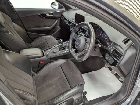 Audi A4 2.0 A4 Black Edition 35 TFSI 4dr 27
