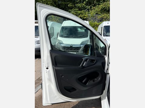 Peugeot Partner 1.6 eHDi 750 SE Panel Van 4dr Diesel Manual L2 (s/s) (128 g/km, 90 bhp) 40
