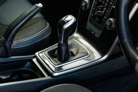 Volvo V40 T2 MOMENTUM 31