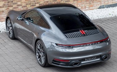 Porsche 911 Carrera 4S (992) 9